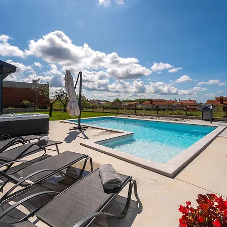 Beeindruckende Mit Sauna, Privatpool, Whirlpool, Panorama Meerblick Holiday home