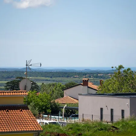 Holiday home Beeindruckende Mit Sauna, Privatpool, Whirlpool, Panorama Meerblick Kastelir