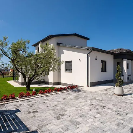 Beeindruckende Mit Sauna, Privatpool, Whirlpool, Panorama Meerblick * Kastelir