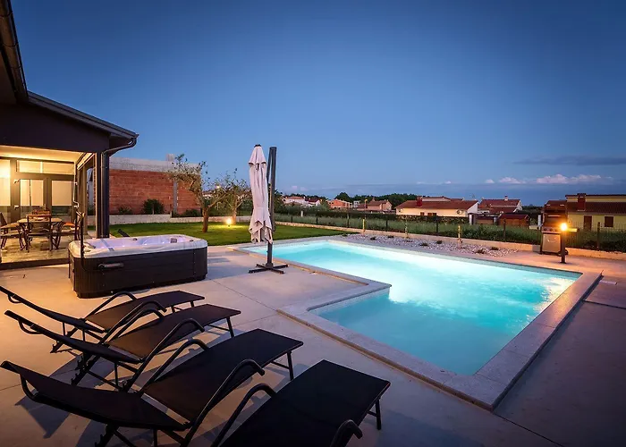 Beeindruckende Mit Sauna, Privatpool, Whirlpool, Panorama Meerblick *